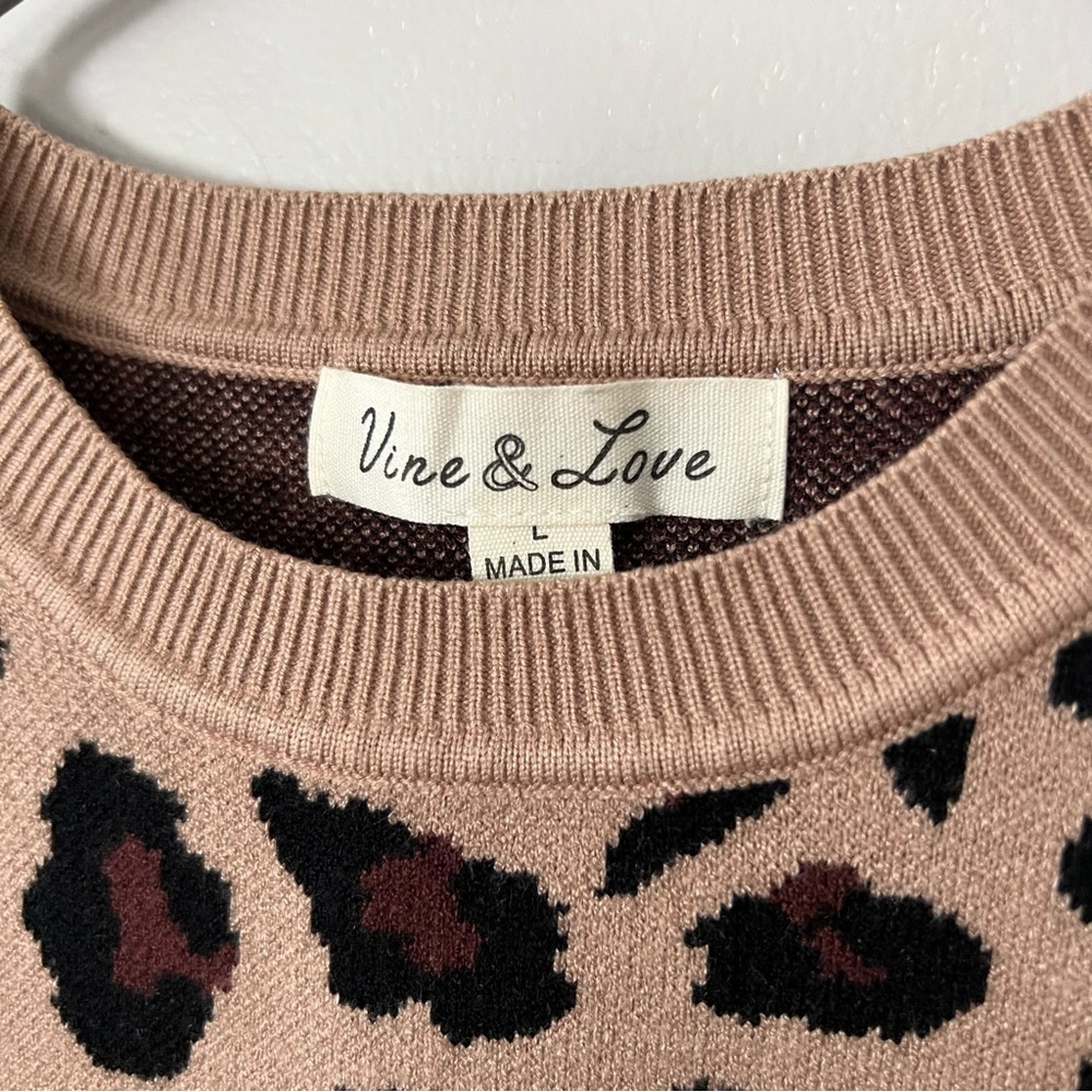 Vine & Love Leopard Print Short Puff Sleeve Sweater Large Brown Tan Animal Chic - Picture 6 of 9